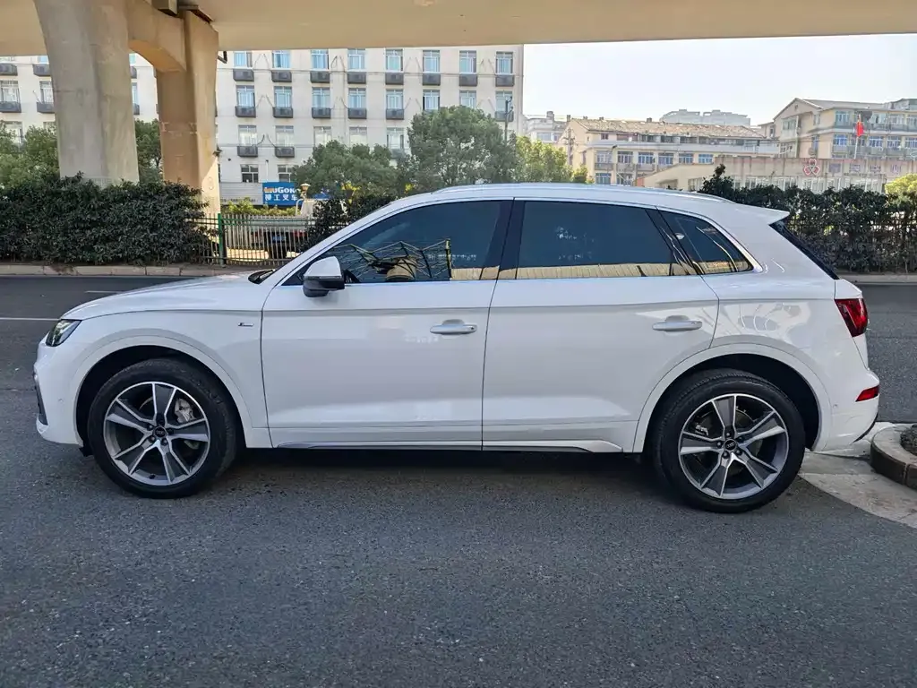 Audi Q5L 2022 из CN, фото 7