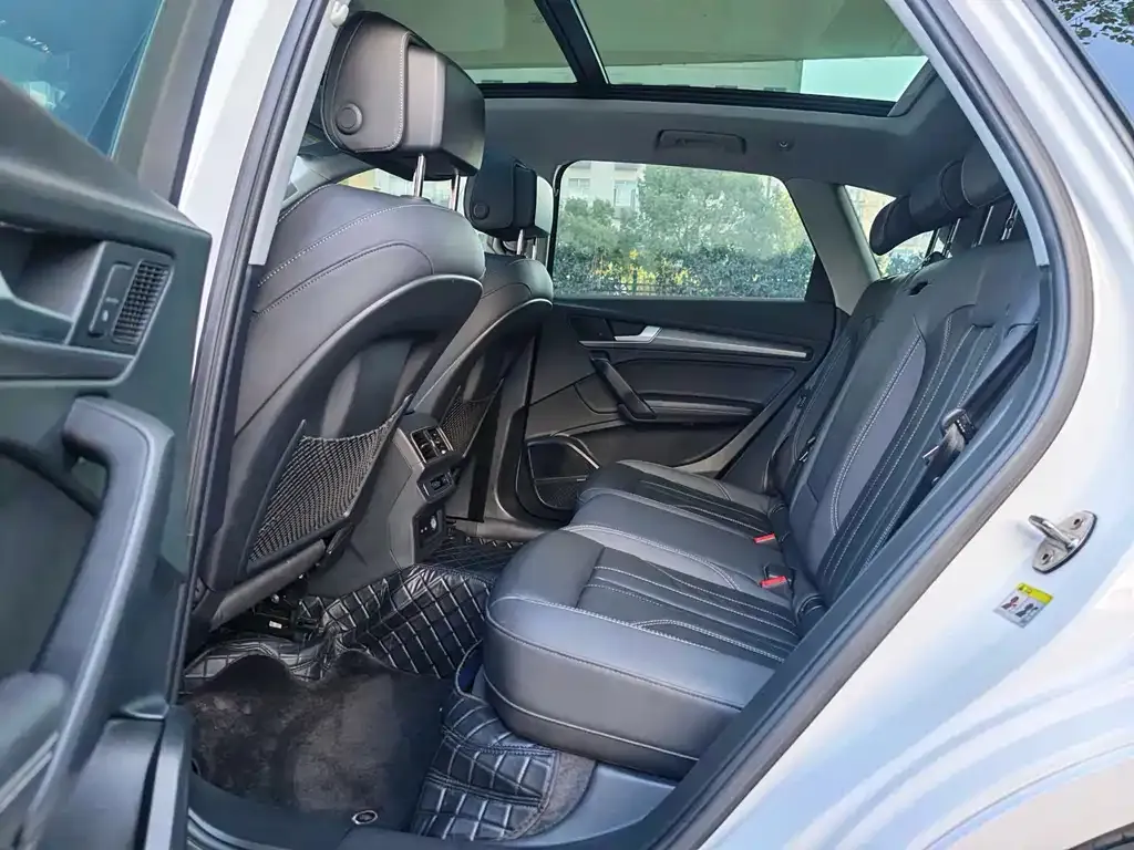 Audi Q5L 2022 из CN, фото 2