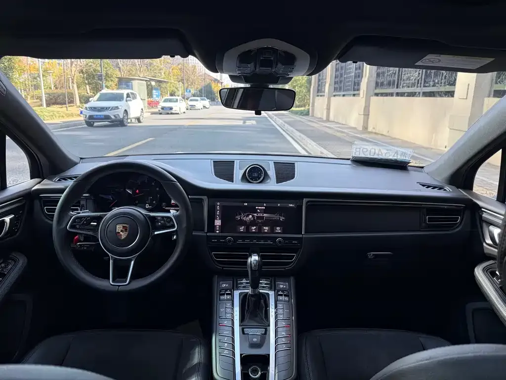 Porsche Macan 2021 из CN, фото 3