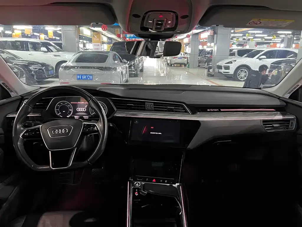 Audi e-tron (Import) 2022 из CN, фото 3