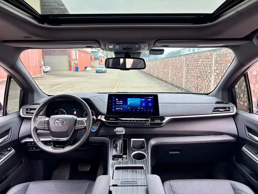 Toyota Sienna 2022 из CN, фото 10