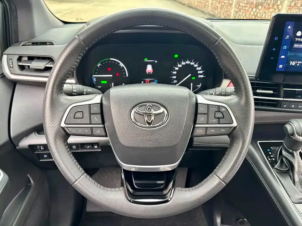 Toyota Sienna 2022 из CN, фото 4