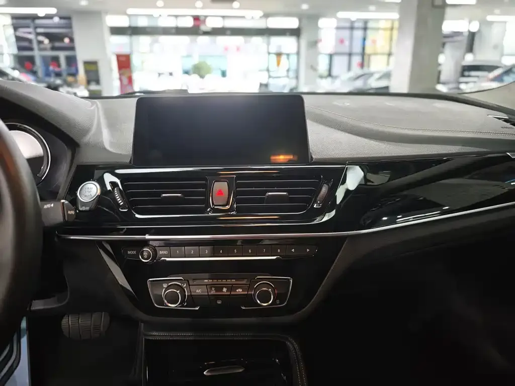 BMW 1 Series 2021 из CN, фото 6