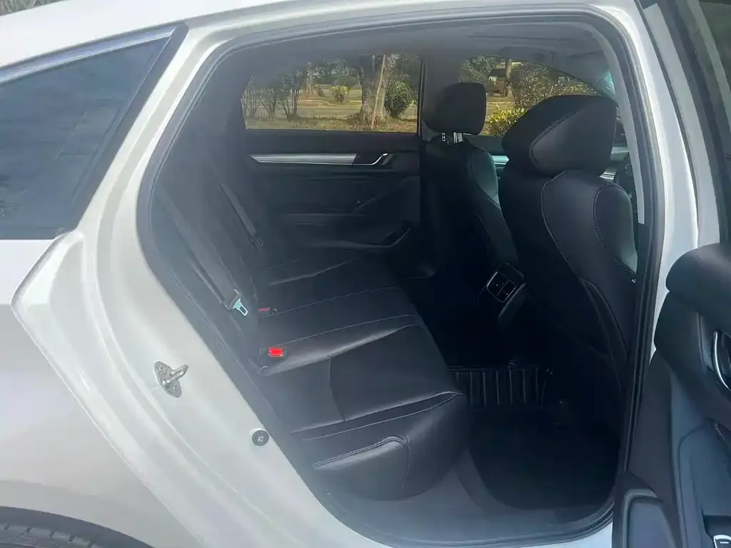 Honda Accord 2021 из CN, фото 10