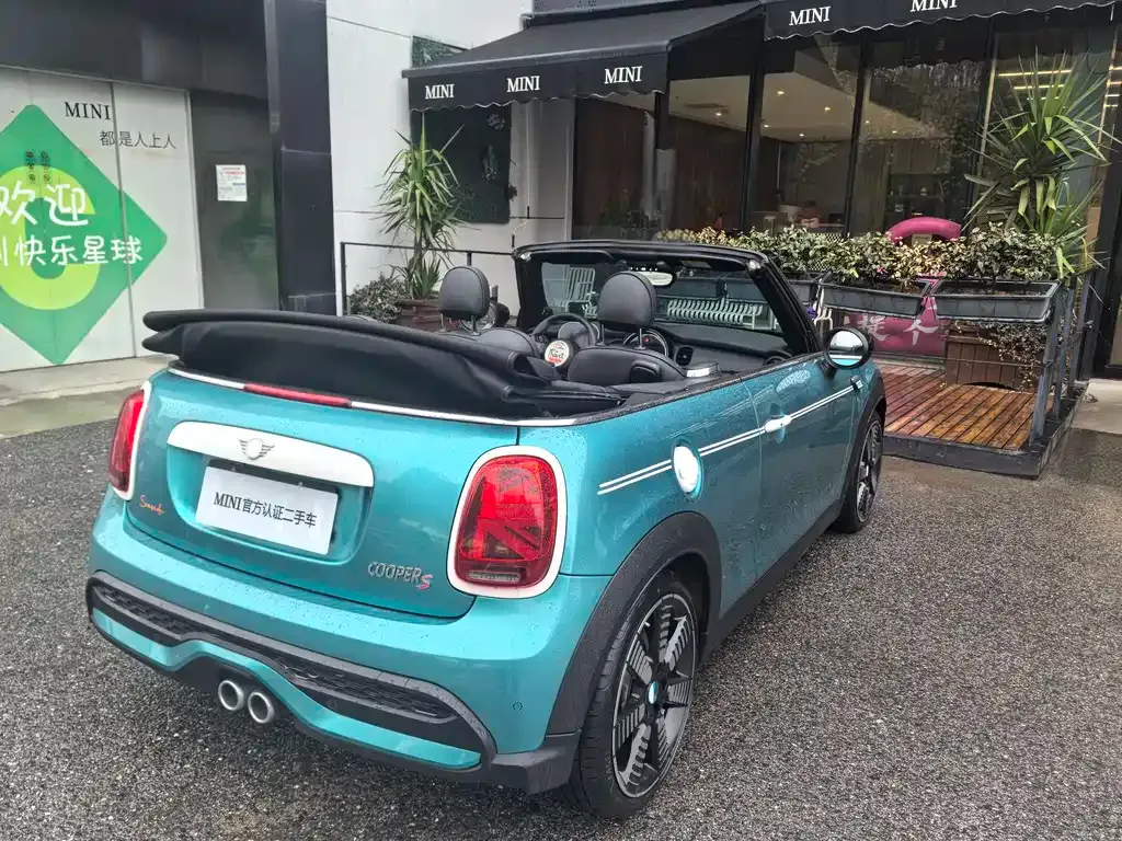 MINI Cooper (3-door) 2023 из CN, фото 2