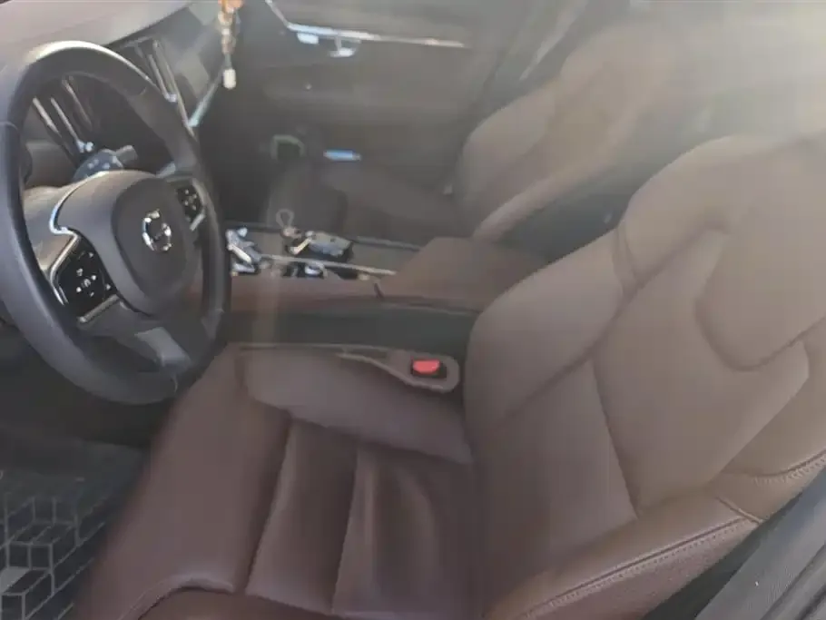 Volvo S90 2023 из CN, фото 2