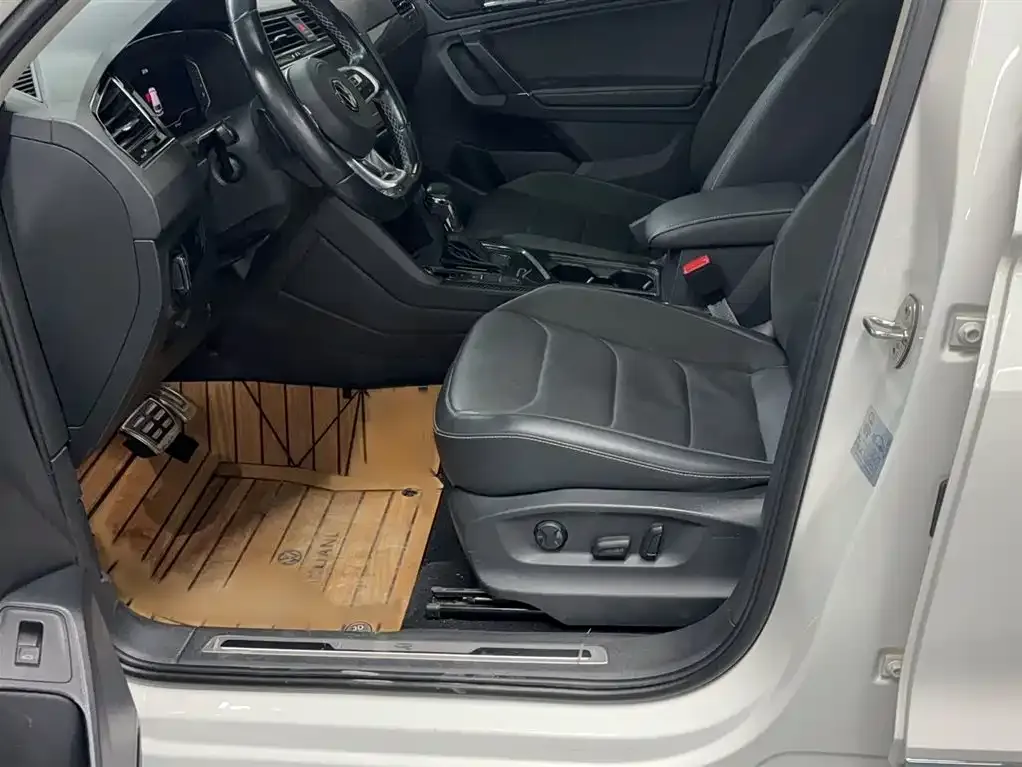 Volkswagen Tiguan L 2021 из CN, фото 10