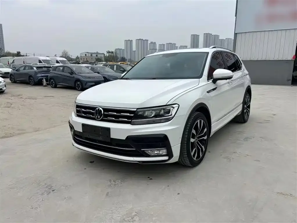 Volkswagen Tiguan L 2021 из CN, фото 2