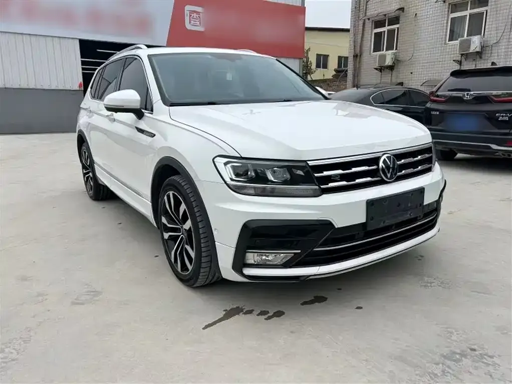 Volkswagen Tiguan L 2021 из CN, фото 4