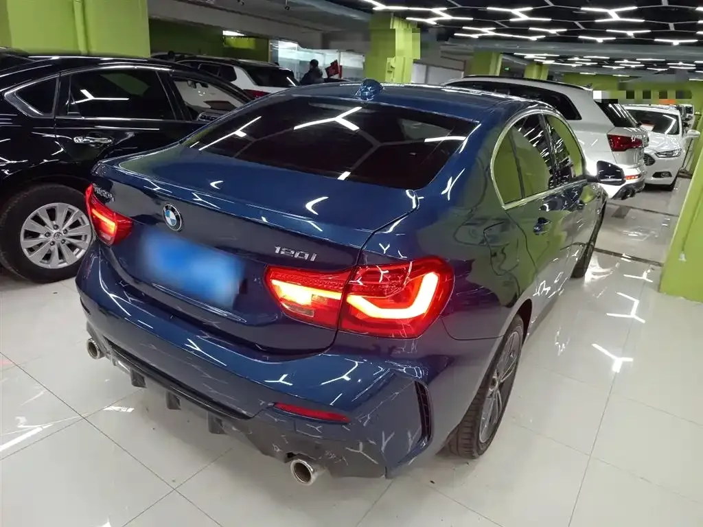 BMW 1 Series 2021 из CN, фото 10