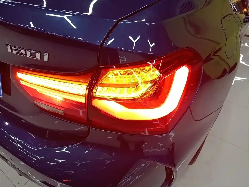 BMW 1 Series 2021 из CN, фото 8