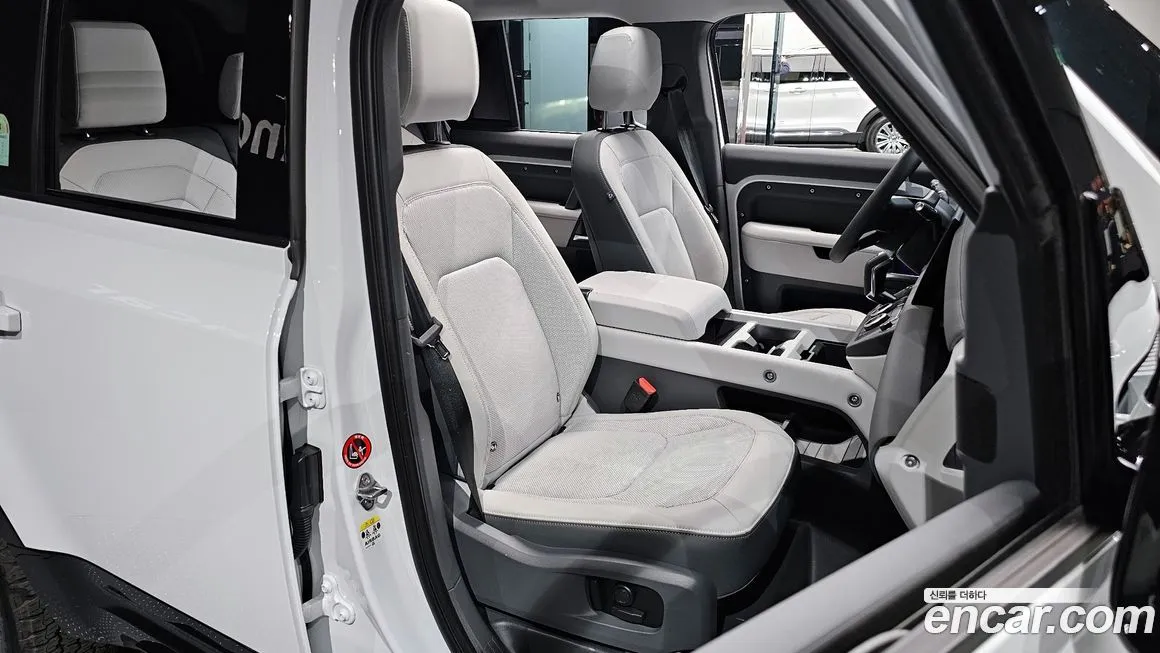 Land Rover Defender 2025 из KR, фото 10
