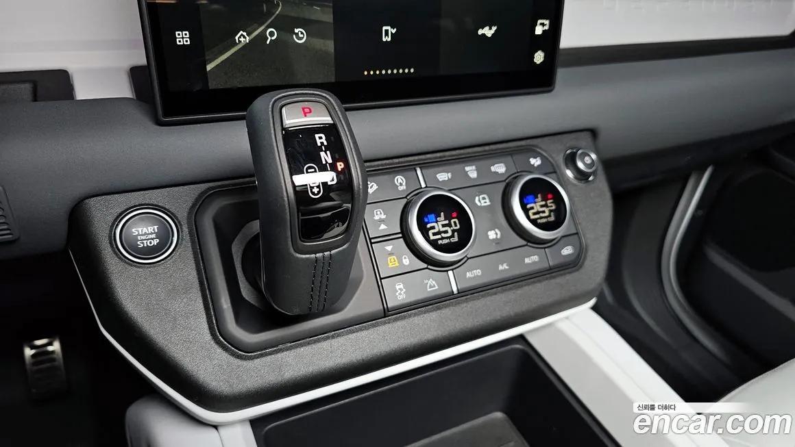 Land Rover Defender 2025 из KR, фото 9