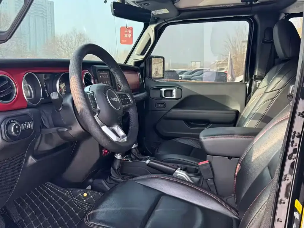 Jeep Wrangler 2023 из CN, фото 4