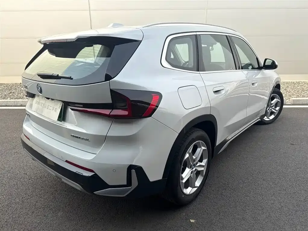 BMW iX1 2025 из CN, фото 6