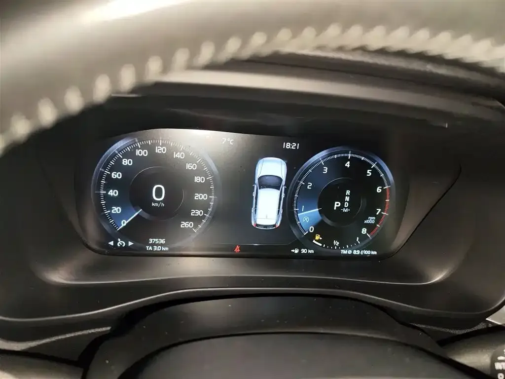 Volvo XC40 2021 из CN, фото 5