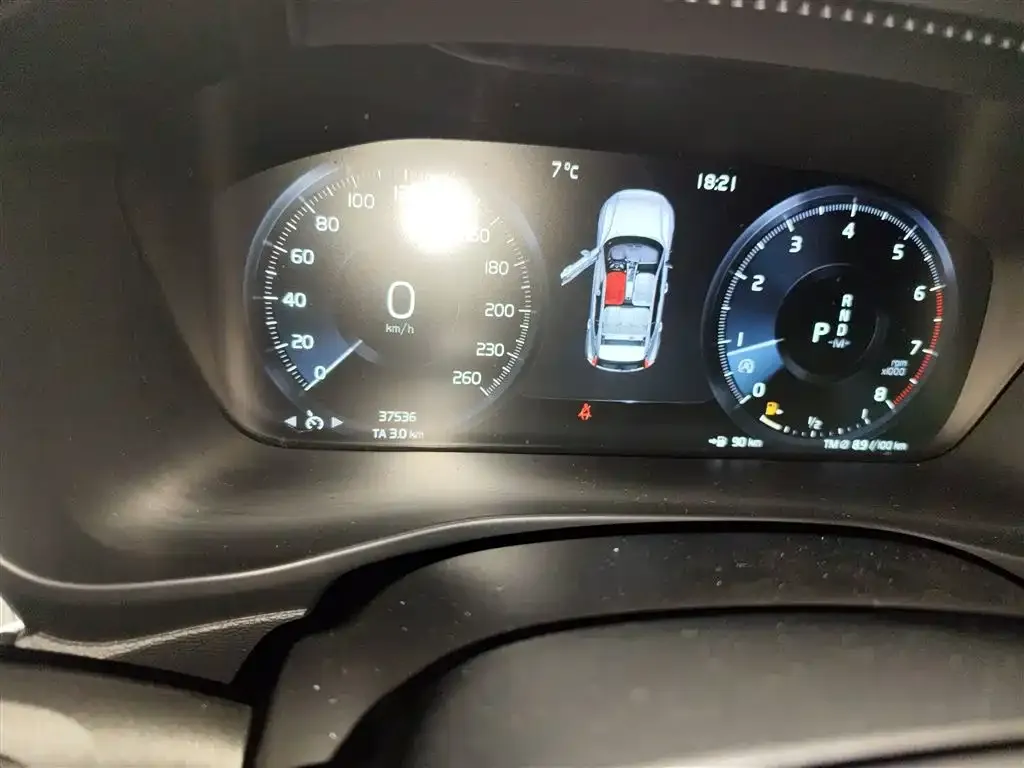 Volvo XC40 2021 из CN, фото 7