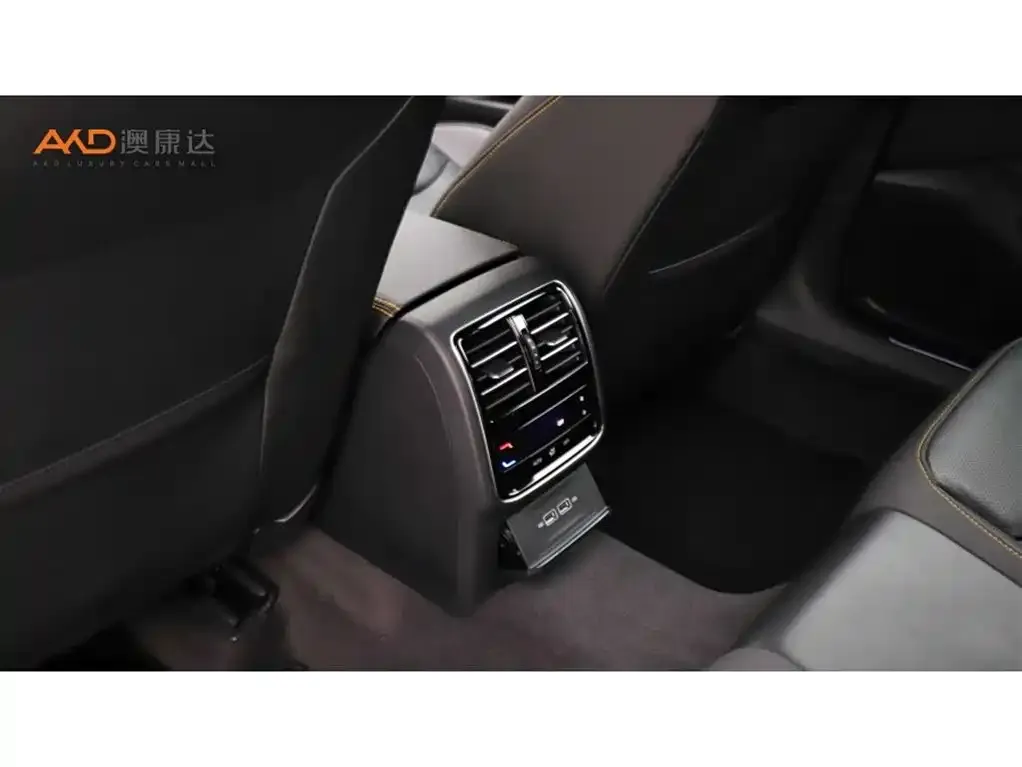 Volkswagen CC 2024 из CN, фото 2