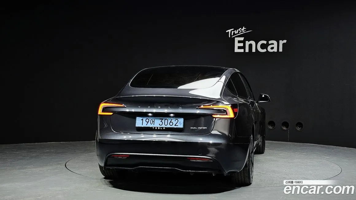 Tesla Model 3 2025 из KR, фото 3