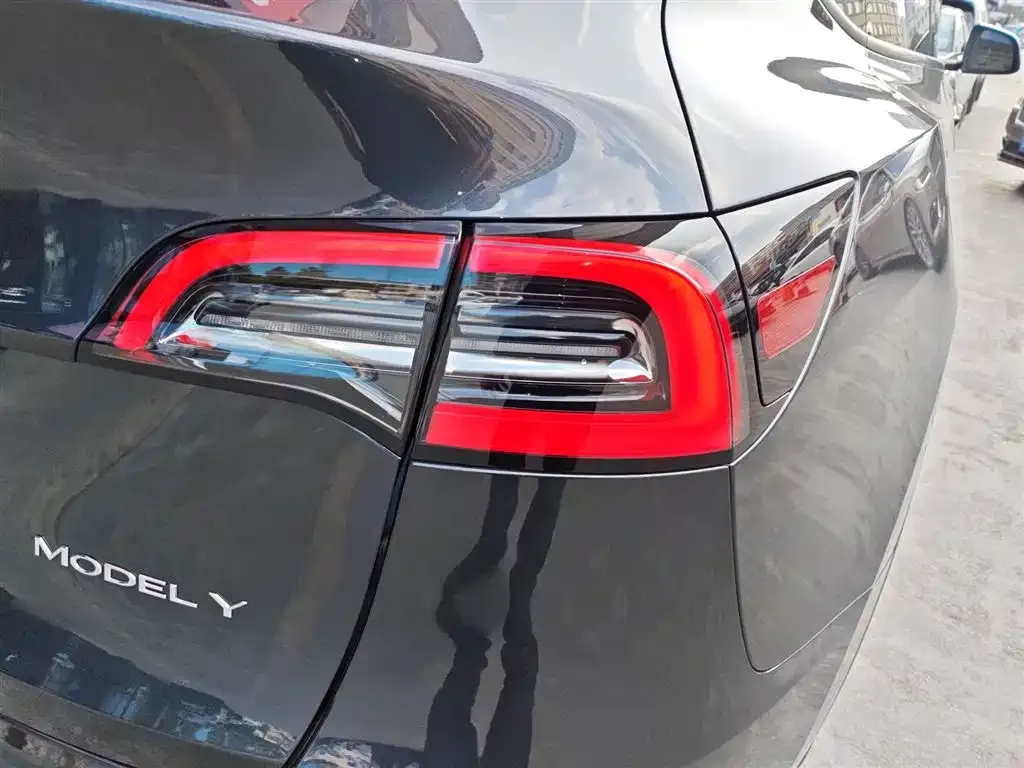 Tesla Model Y 2025 из CN, фото 3