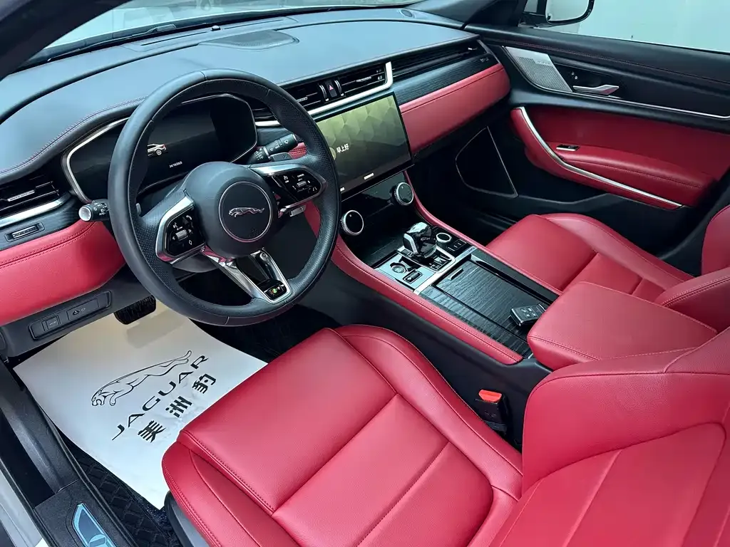 Jaguar XFL — фото 10