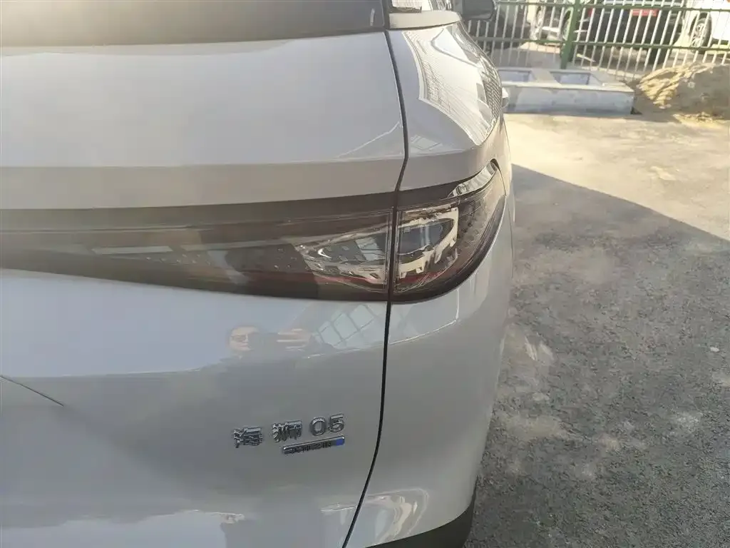 BYD Seal 05 DM-i — фото 7