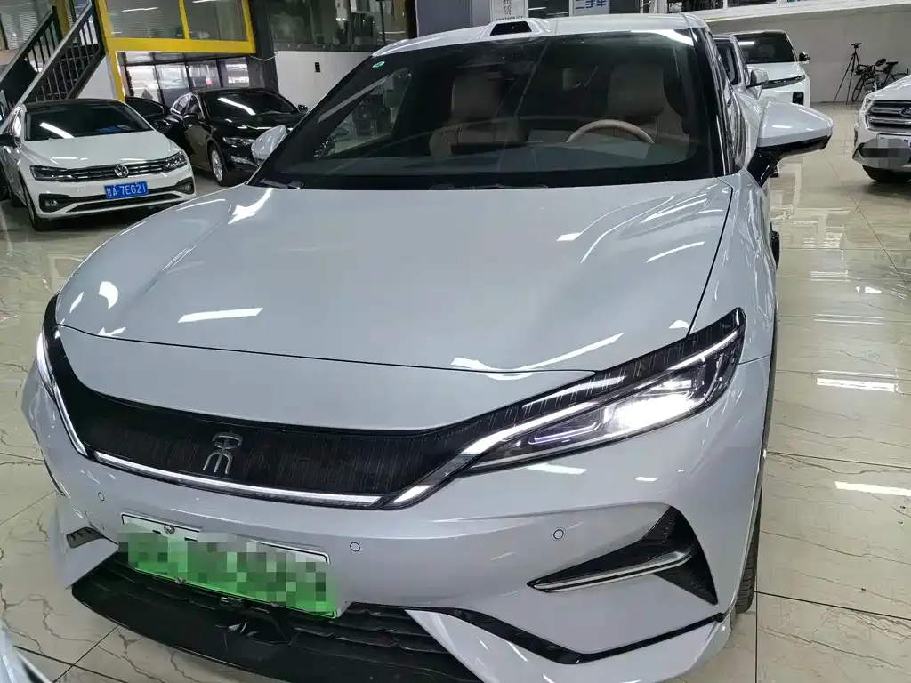 BYD L EV — фото 2