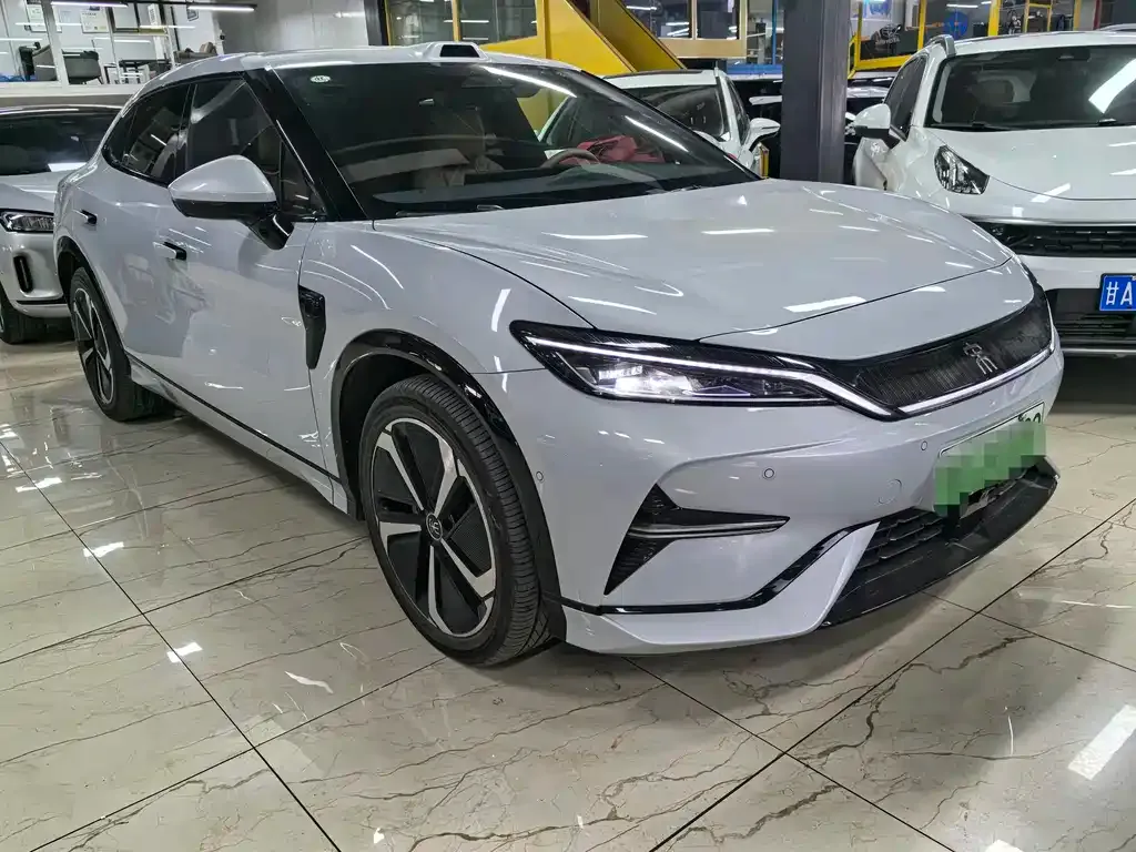 BYD L EV — фото 10