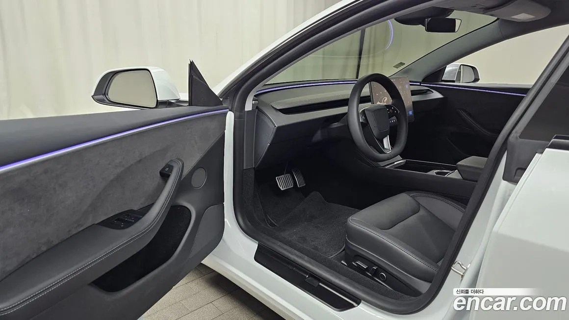 Tesla Model 3 2024 из KR, фото 9