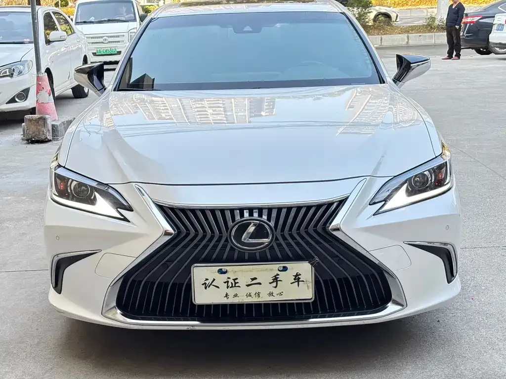 Lexus ES 2021 из CN, фото 2