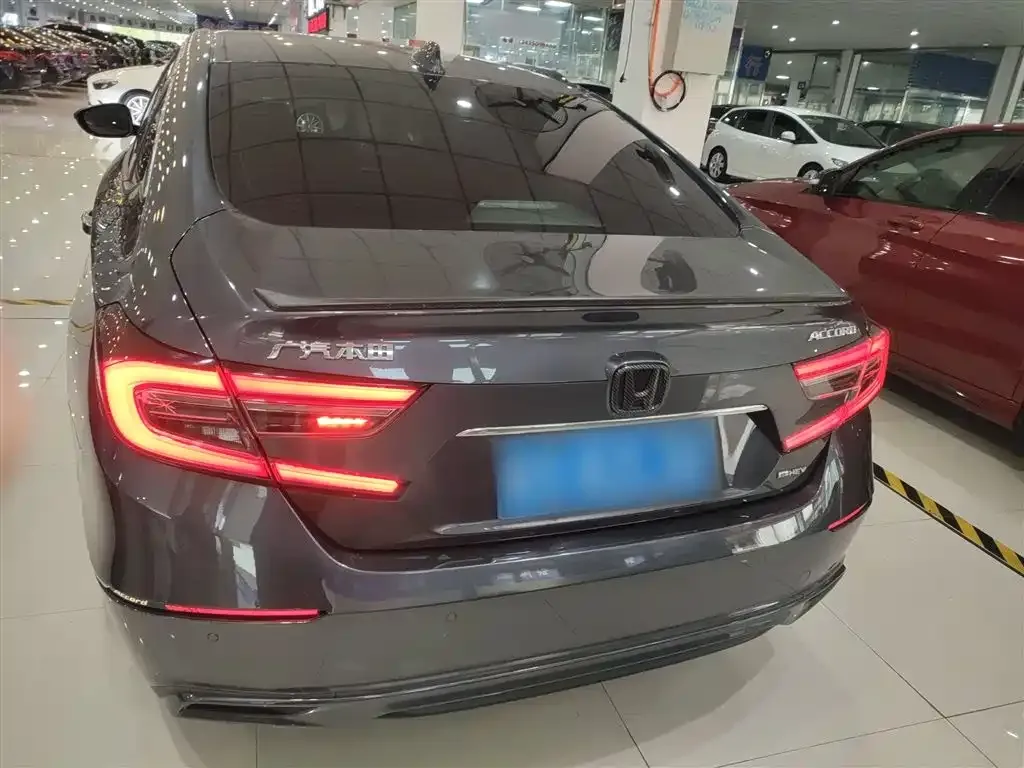 Honda Accord — фото 5