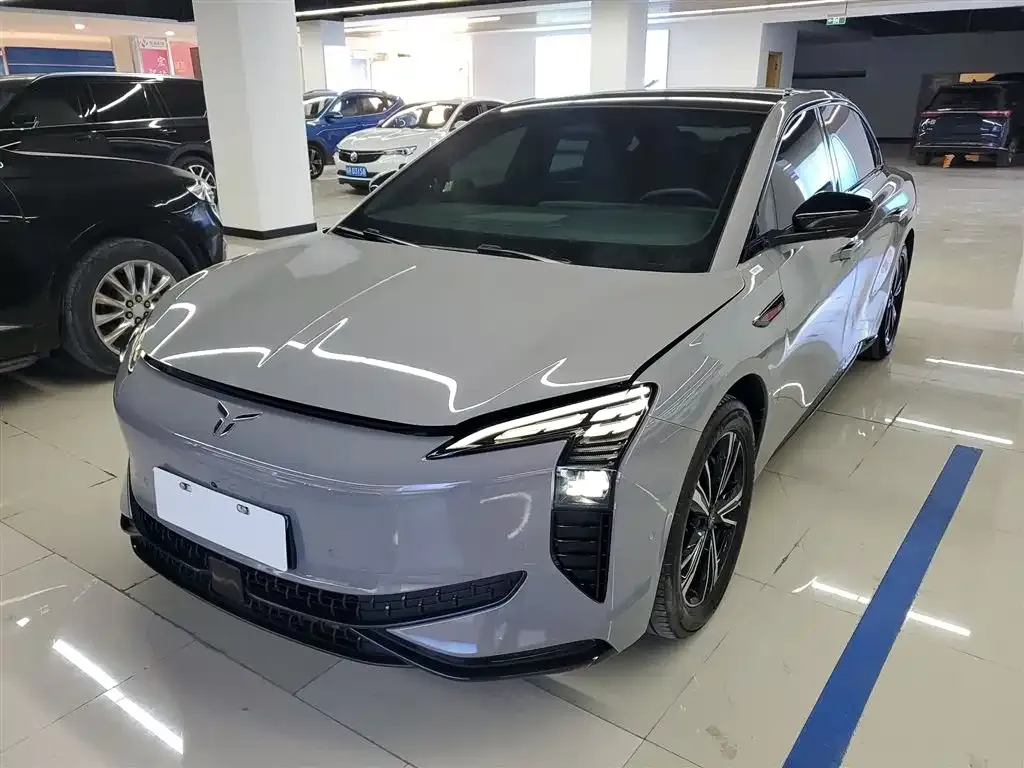 Hongqi EH7 2024 из CN, фото 1
