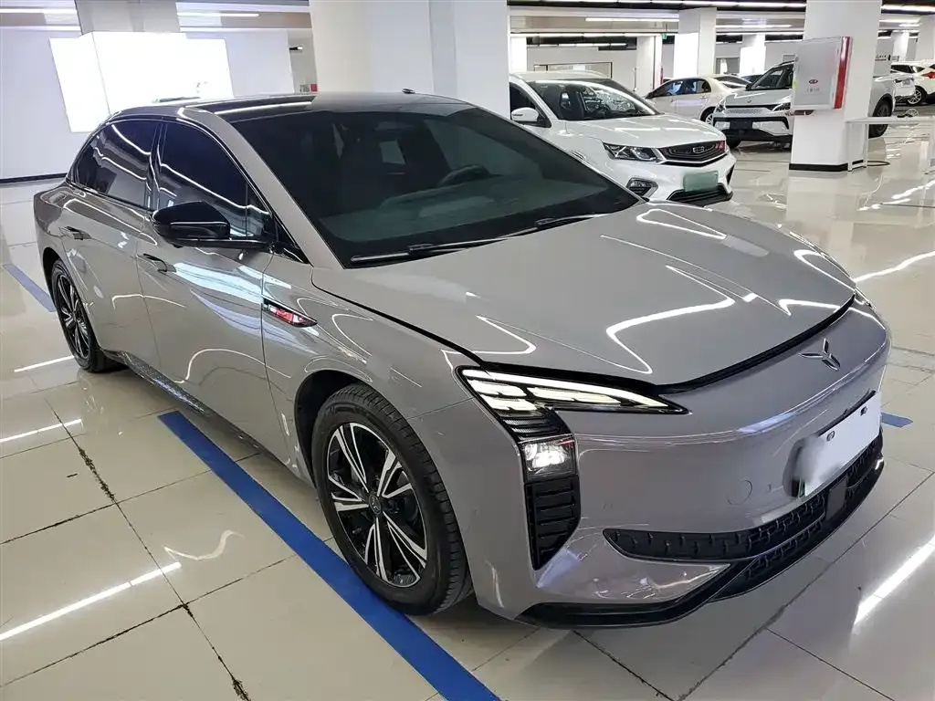 Hongqi EH7 2024 из CN, фото 4