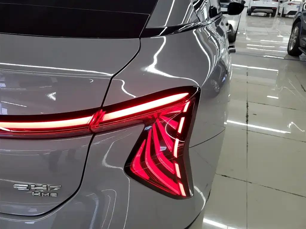 Hongqi EH7 2024 из CN, фото 8