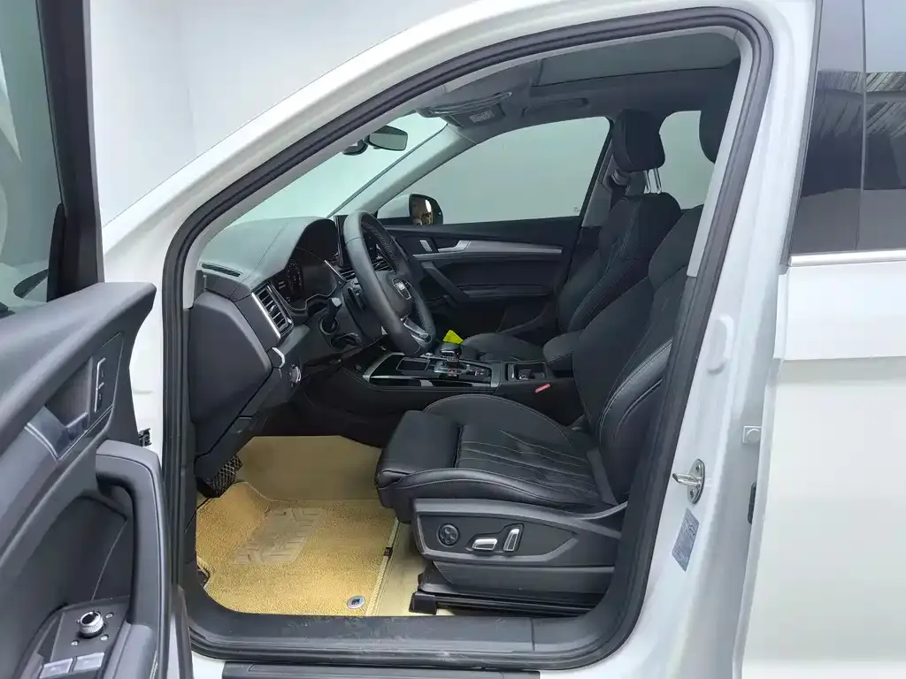 Audi Q5L 2023 из CN, фото 5