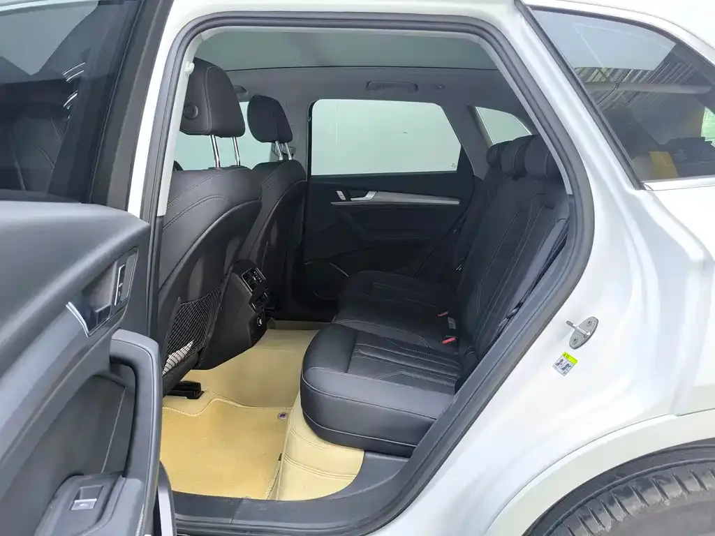 Audi Q5L 2023 из CN, фото 7