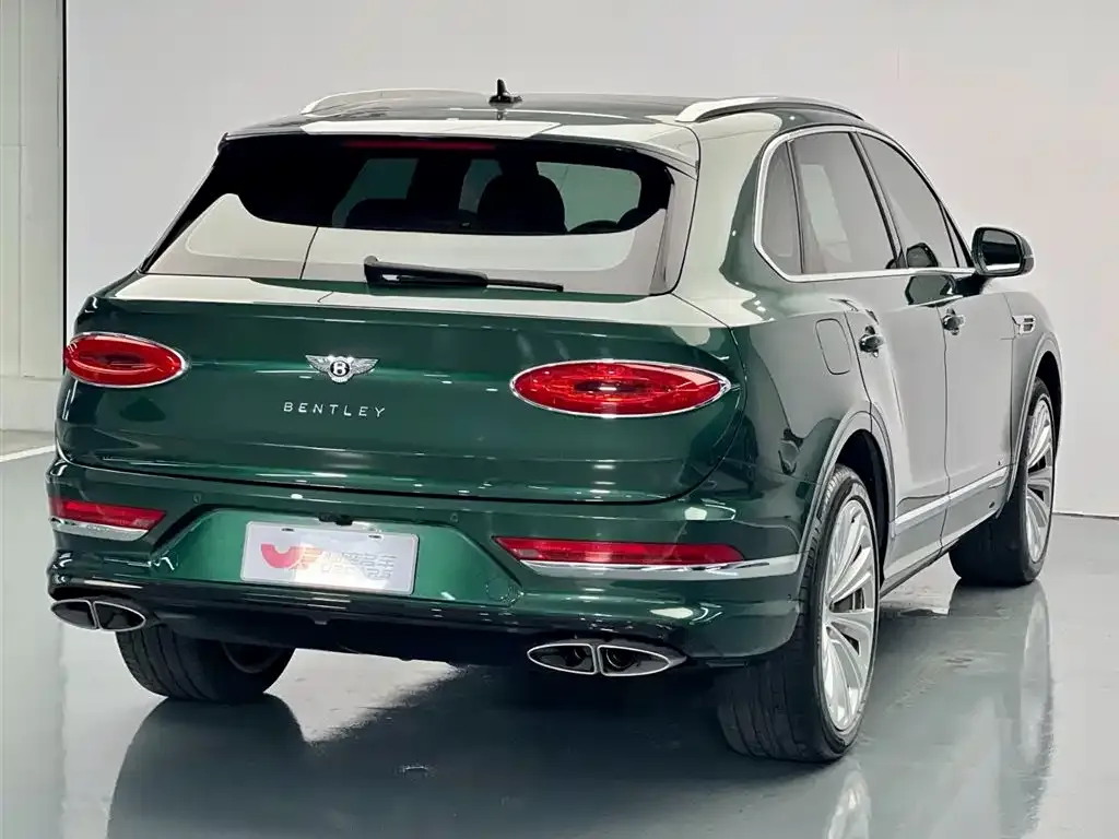 Bentley Bentayga 2021 из CN, фото 3