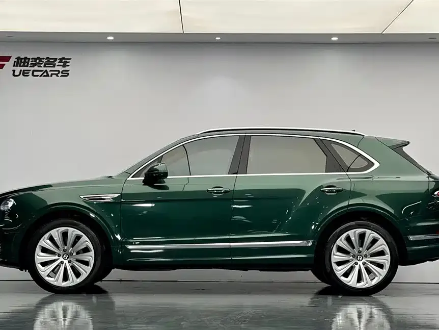 Bentley Bentayga 2021 из CN, фото 2