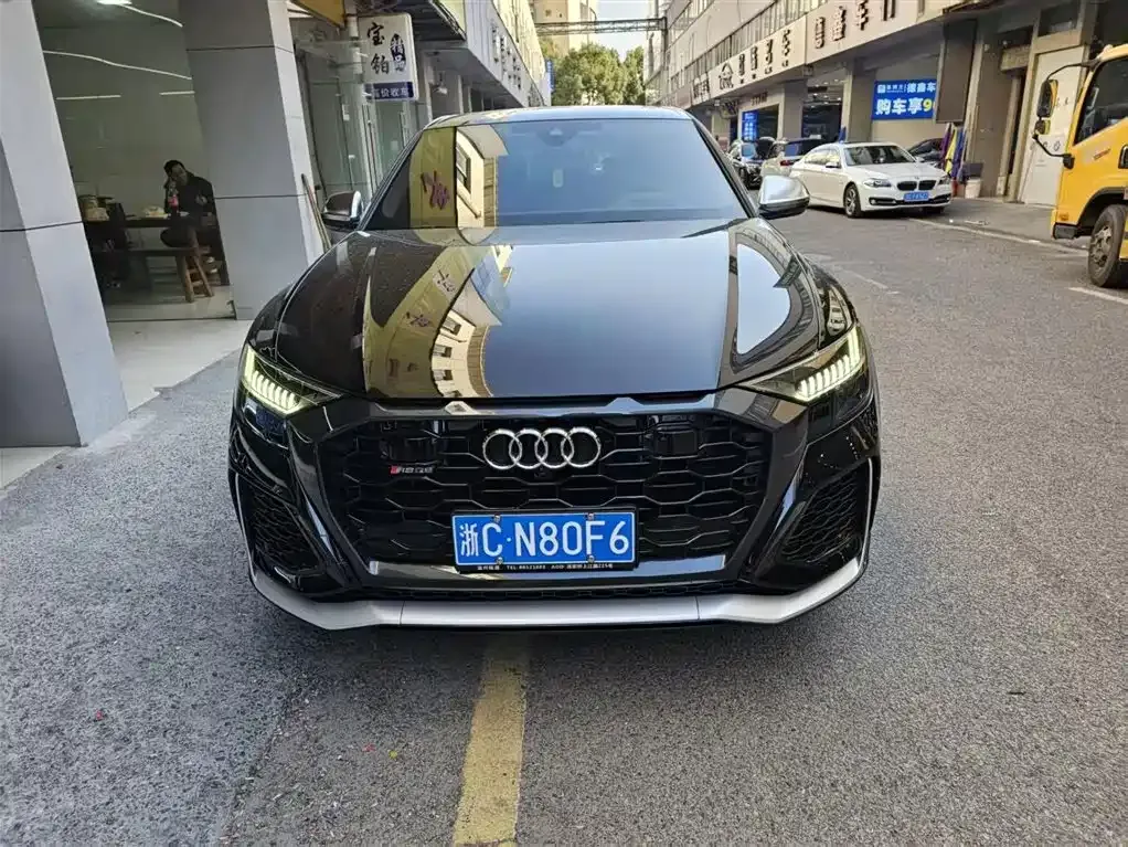 Audi RS Q8
