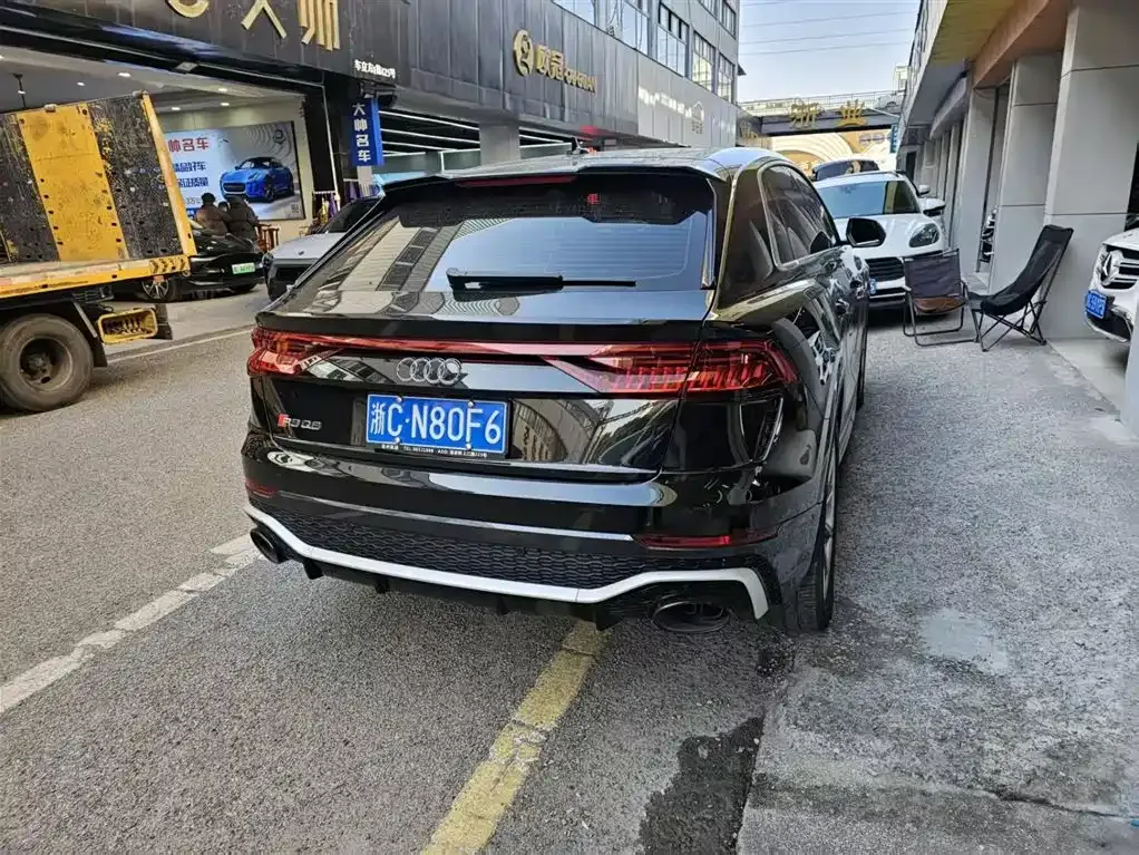 Audi RS Q8 2023 из CN, фото 7