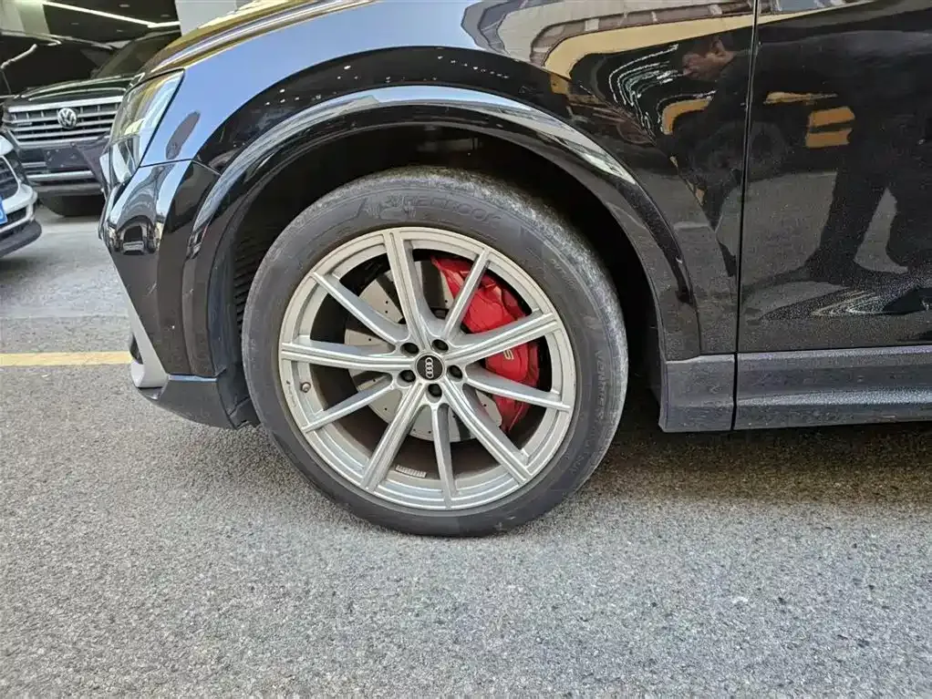 Audi RS Q8 2023 из CN, фото 6