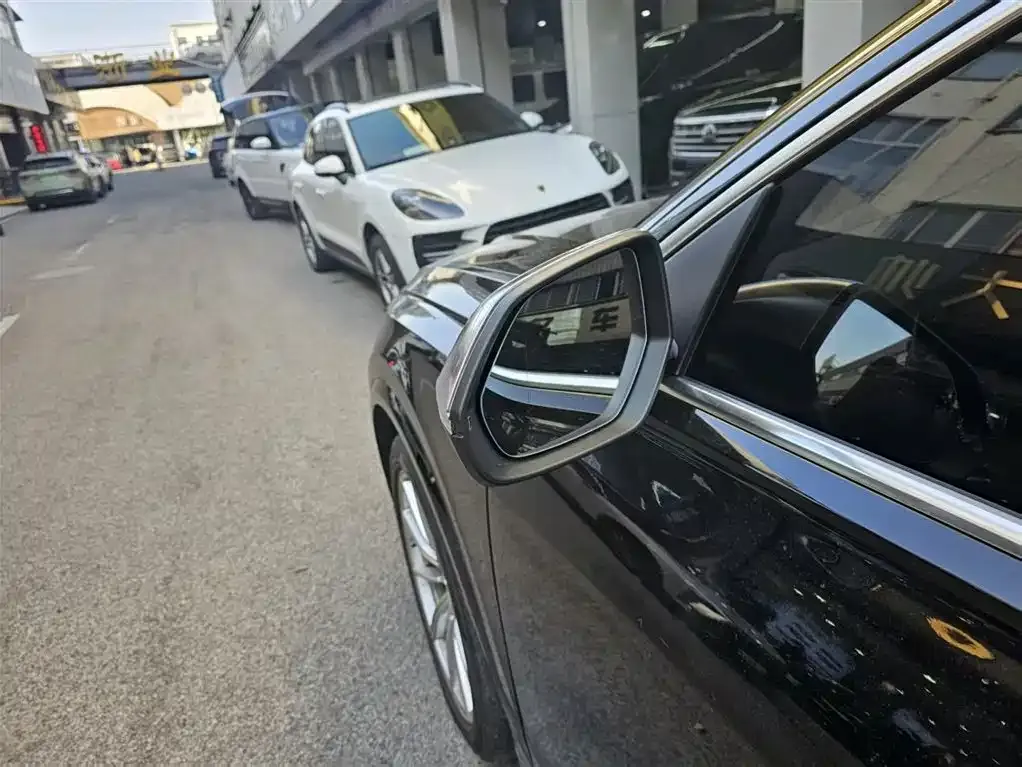 Audi RS Q8 2023 из CN, фото 5