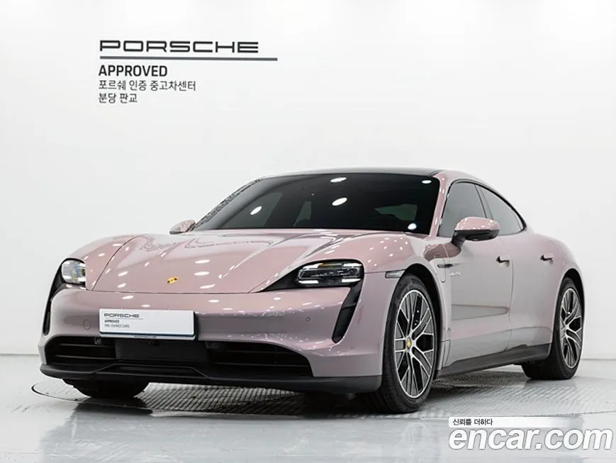 Porsche Taycan — фото 1