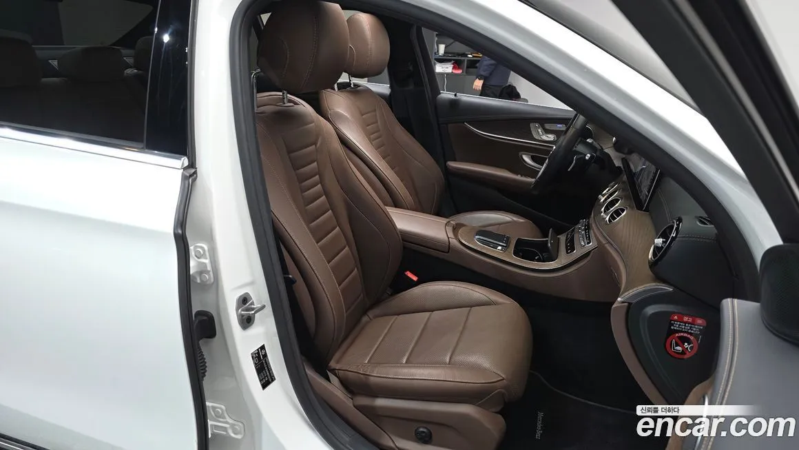 Mercedes-Benz E-Class 2022 из KR, фото 10