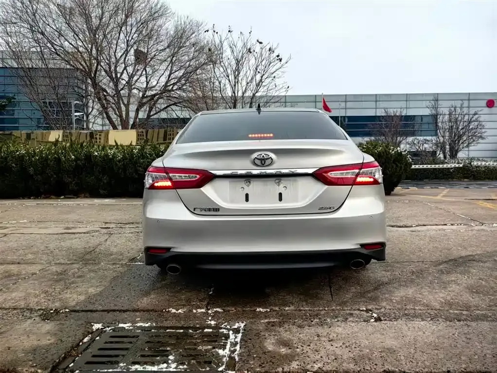 Toyota Camry 2022 из CN, фото 9