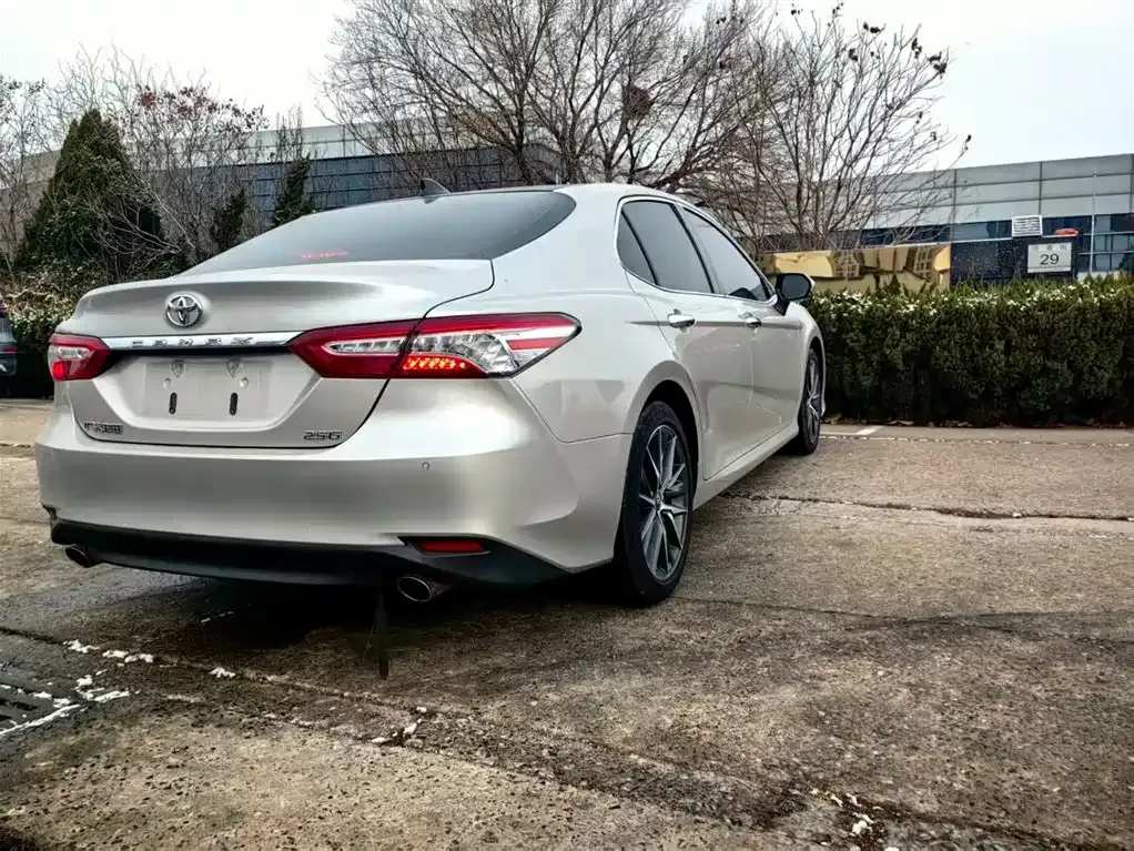 Toyota Camry 2022 из CN, фото 7