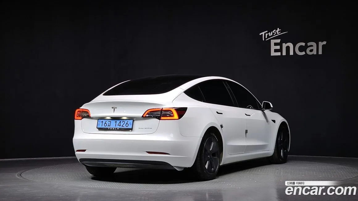 Tesla Model 3 2022 из KR, фото 2