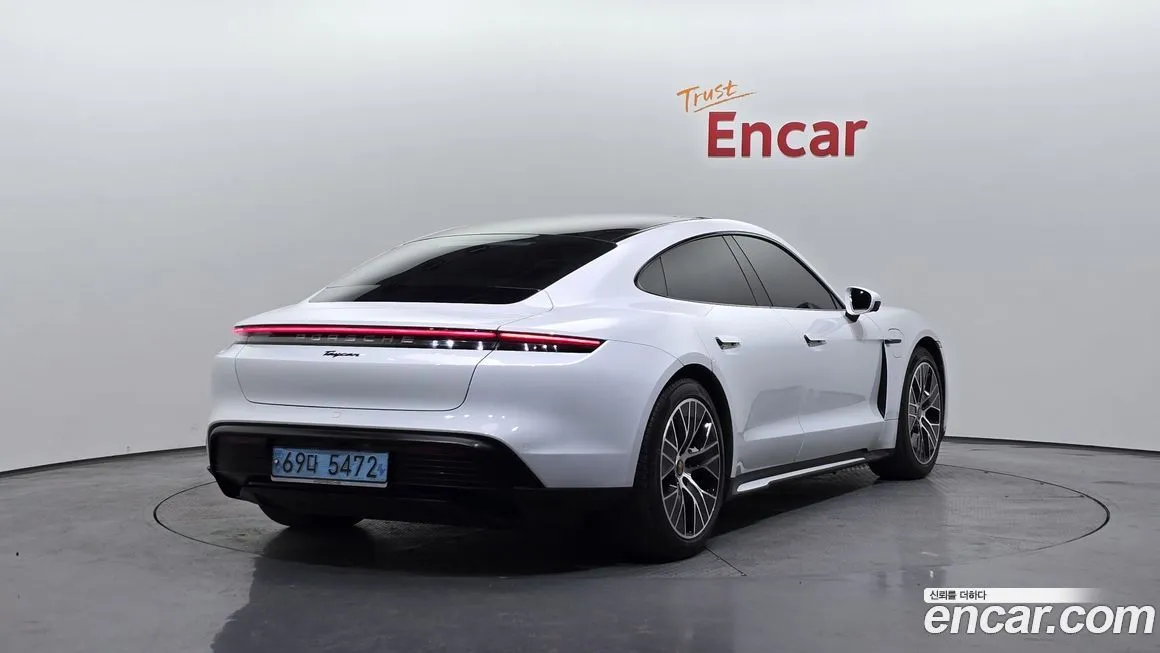 Porsche Taycan 2023 из KR, фото 10