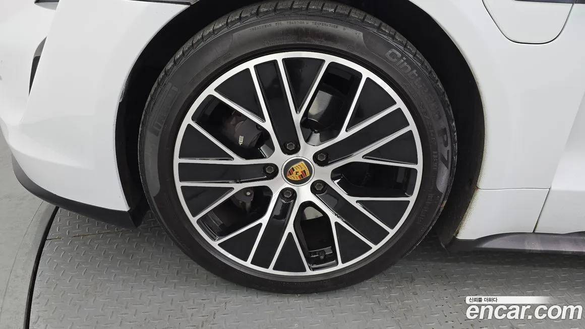 Porsche Taycan 2023 из KR, фото 7