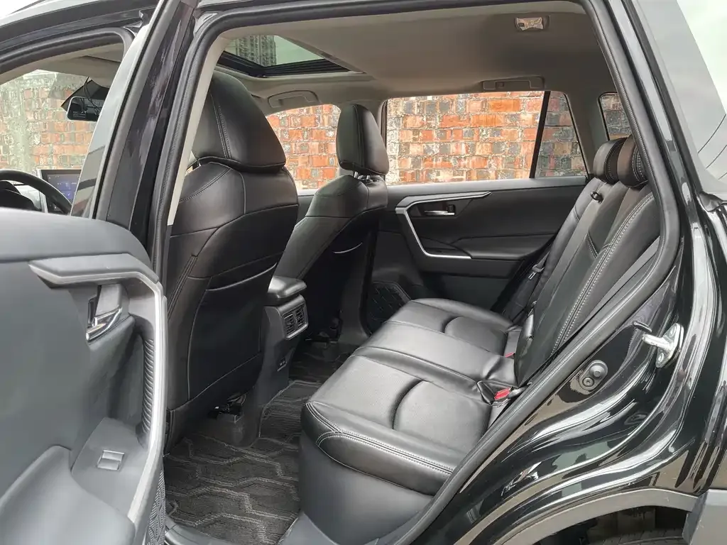 Toyota RAV4 2022 из CN, фото 6